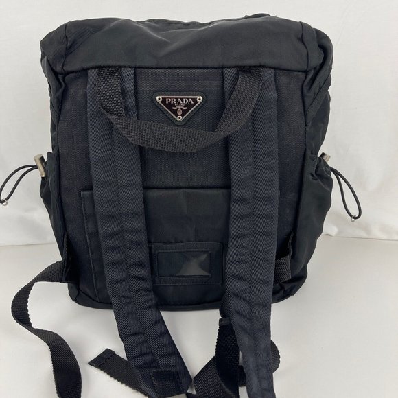 Prada Black Medium Re-Nylon Backpack - Authenticity Certified - Picture 3 of 13